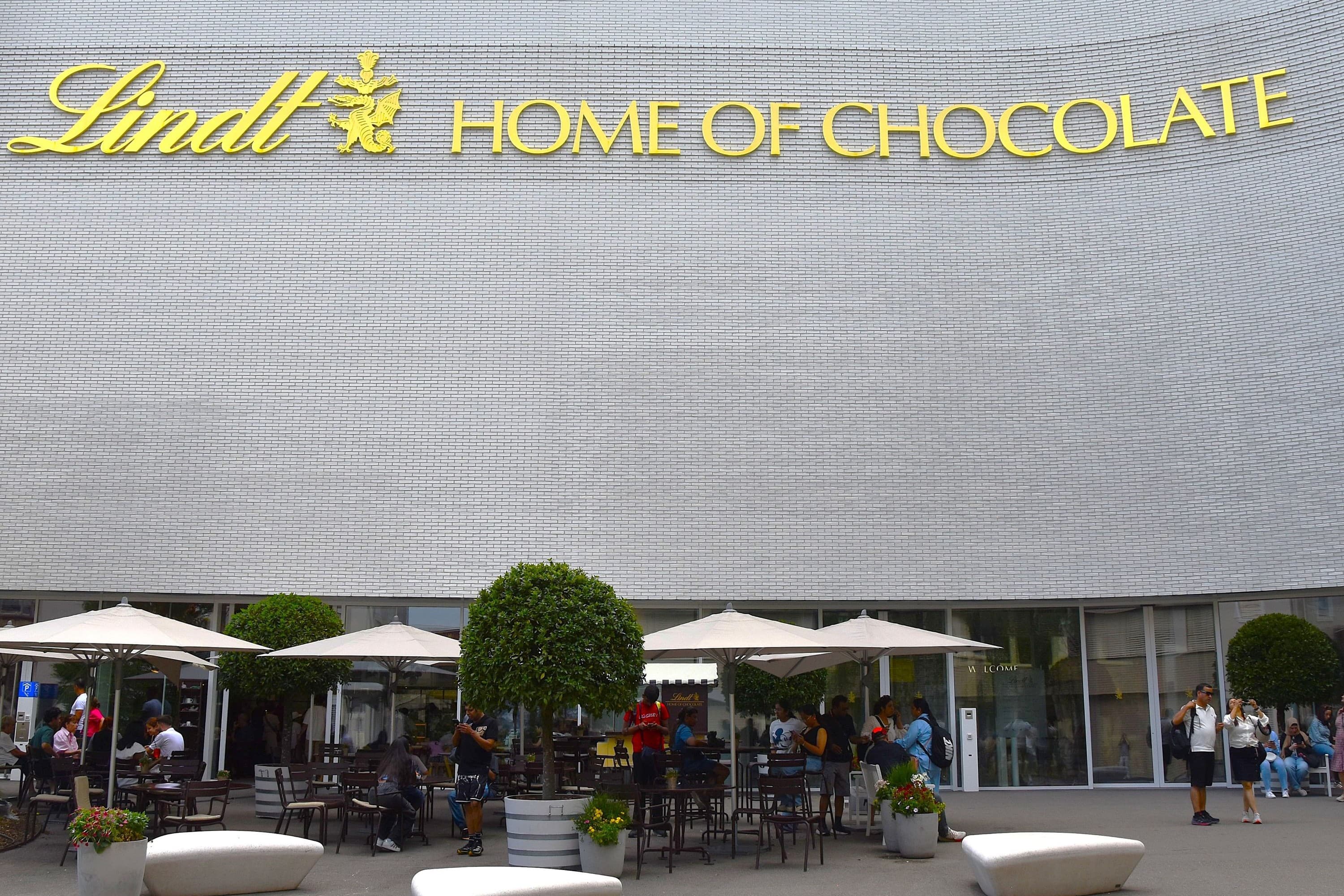 Das Ziel von täglich 2'500 Personen: das Lindt Home of Chocolate in Kilchberg.