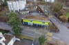 Der heutige Kindergarten (gelb-grünes Haus in der Bildmitte) soll aufgestockt werden. Der Kindergarten zügelt auf die…