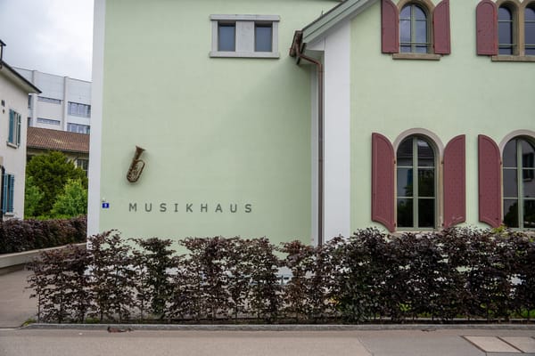 Die Musikschule Adliswil untersteht neu dem Stadtpräsidentin und nicht mehr der Schulpräsidentin.