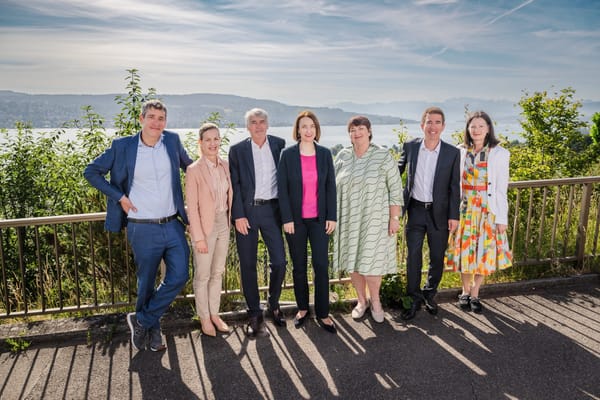 So sieht der Kilchberger Gemeinderat 2026 bis 2030 aus (von links): Cornel Dudle, Marina Meister, Andreas Eckert, Phyllis…