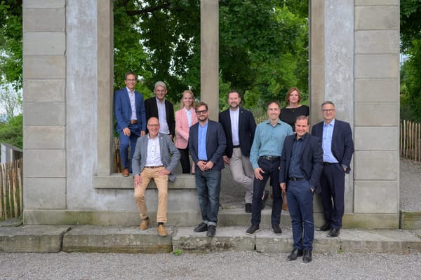 Der Thalwiler Gemeinderat in neuer Zusammensetzung (von links): Adrian Schmidlin, Hansruedi Kölliker (vorne), Thomas…