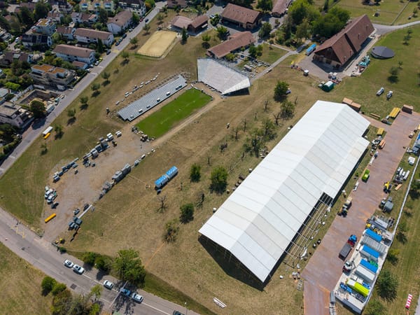Der Schwinget findet neben dem Kilchberger Stockengut (Bildrand oben) statt.