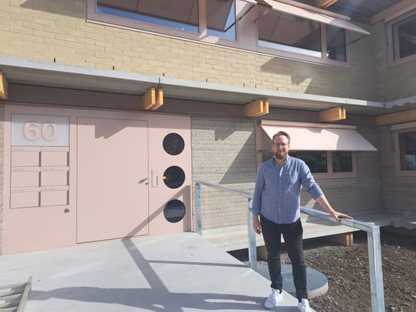 Architekt und Bauherr Lukas Schlatter hat ein Haus "mit ökologischem Leitgedanken" gebaut.