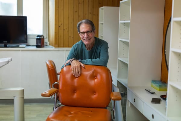 Seit 1979 schnitt Luigi Ambrico die Haare seiner Kundschaft in Rüschlikon. Nun geht diese Ära zu Ende.