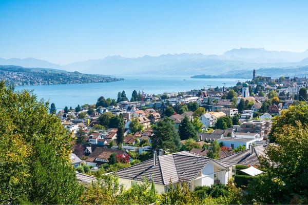 Ab 2027 könnte in Rüschlikon ein Steuererhöhung anstehen.