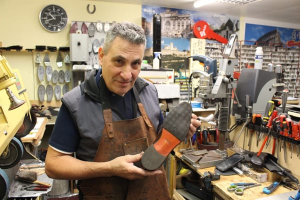 Seit 1988 werden im «Suriano» die Schuhe der Adliswilerinnen und Adliswiler repariert.