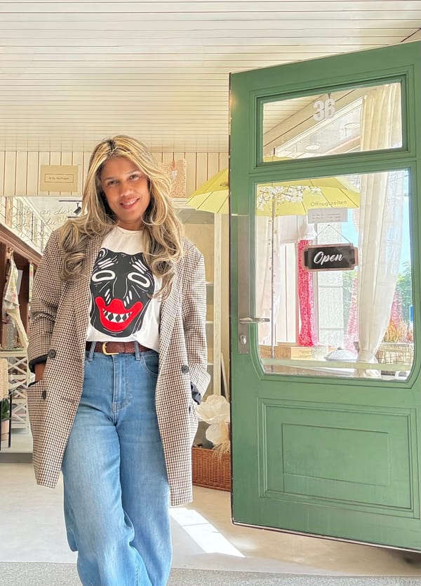 Inhaberin Luciana Hofmann in ihrer Boutique in Rüschlikon