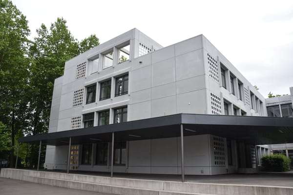 Wegen der hohen Bauteuerung kostete der Trakt C des Campus Moos deutlich mehr als budgetiert.