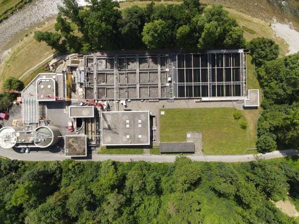 Die ARA Sihltal reinigt die Abwässer aus Adliswil, Langnau und Gattikon. Das gereinigte Abwasser soll künftig für die…