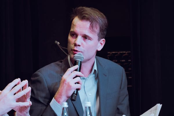 In der Affäre um Finanzvorstand David Makay kommen immer mehr Details ans Licht. Sein Verhalten hat zu einer Verwarnung…