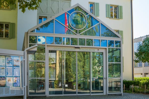 Mehr und komplexere Aufgaben für die Verwaltung führen zu einem Stellenausbau in Rüschlikon.