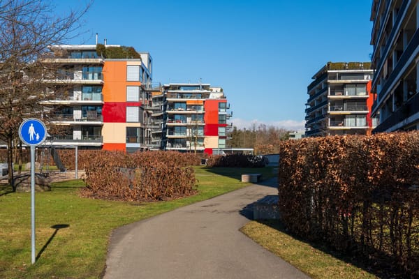 In Adliswil dominieren Mietwohnungen. Neu soll die Stadt jetzt auch Wohneigentum fördern.