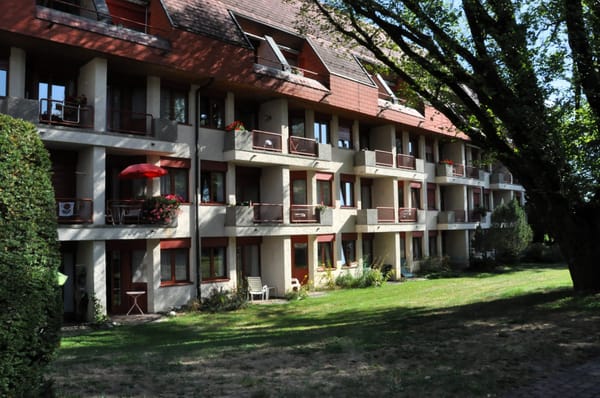 Das Alterswohnheim Oeggisbüel wird abgerissen und durch einen Neubau mit 90 Alterswohnungen ersetzt.